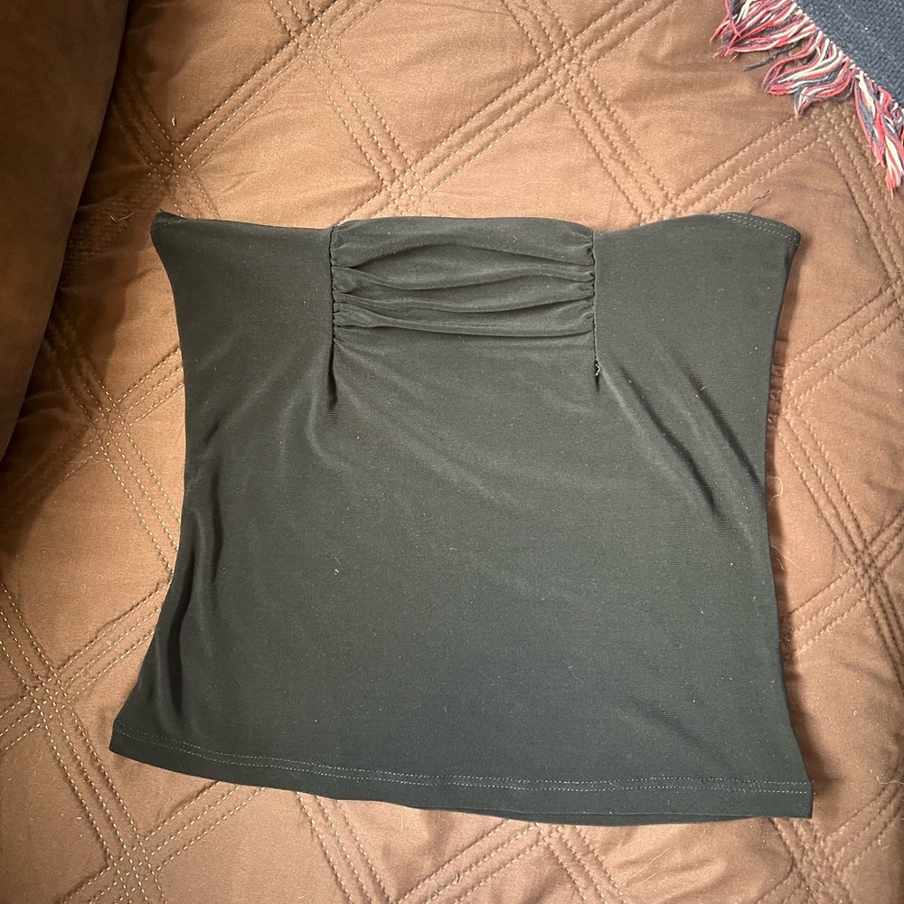 Crew USA Black Strapless Crop Top